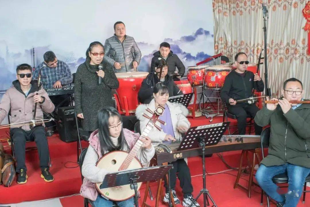 北京山水民乐艺术团：“登登等灯”……